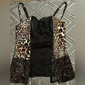 Victoria’s Secret top in size 36C